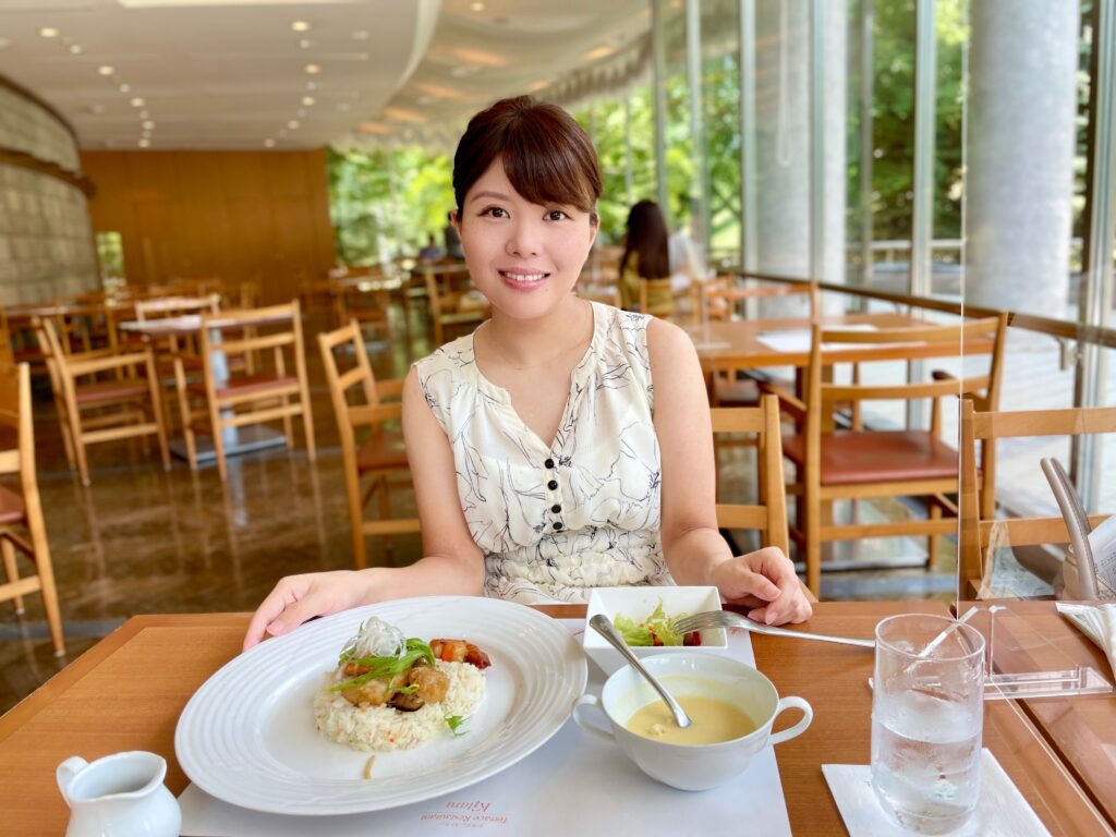 中島公園内  テラスレストラン Kitara